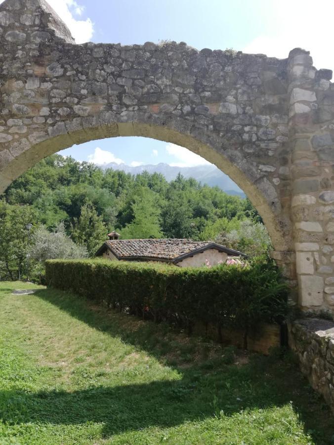Agriturismo San Giovanni Ad Insulam Isola del Gran Sasso dʼItalia Eksteriør billede